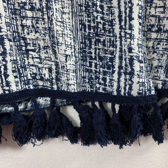 Paper Crane Top Womens Medium  Navy Blue White Print Sleeveless Fringe Blouse - Picture 8 of 8